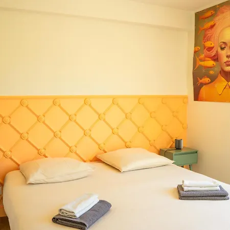 Addict - 2 - Clim - Parking شقة *